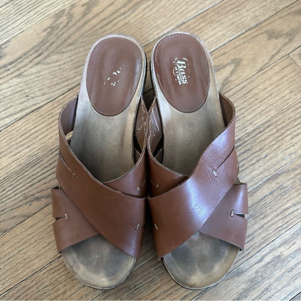 G.H. Bass & Co. MaryAnn Tan Wedge Sandals Size 9.5